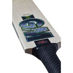 2024 Gunn And Moore Aion DXM Limited Edition Cricket Bat -Cricket Sales Store aion embossing rt medium